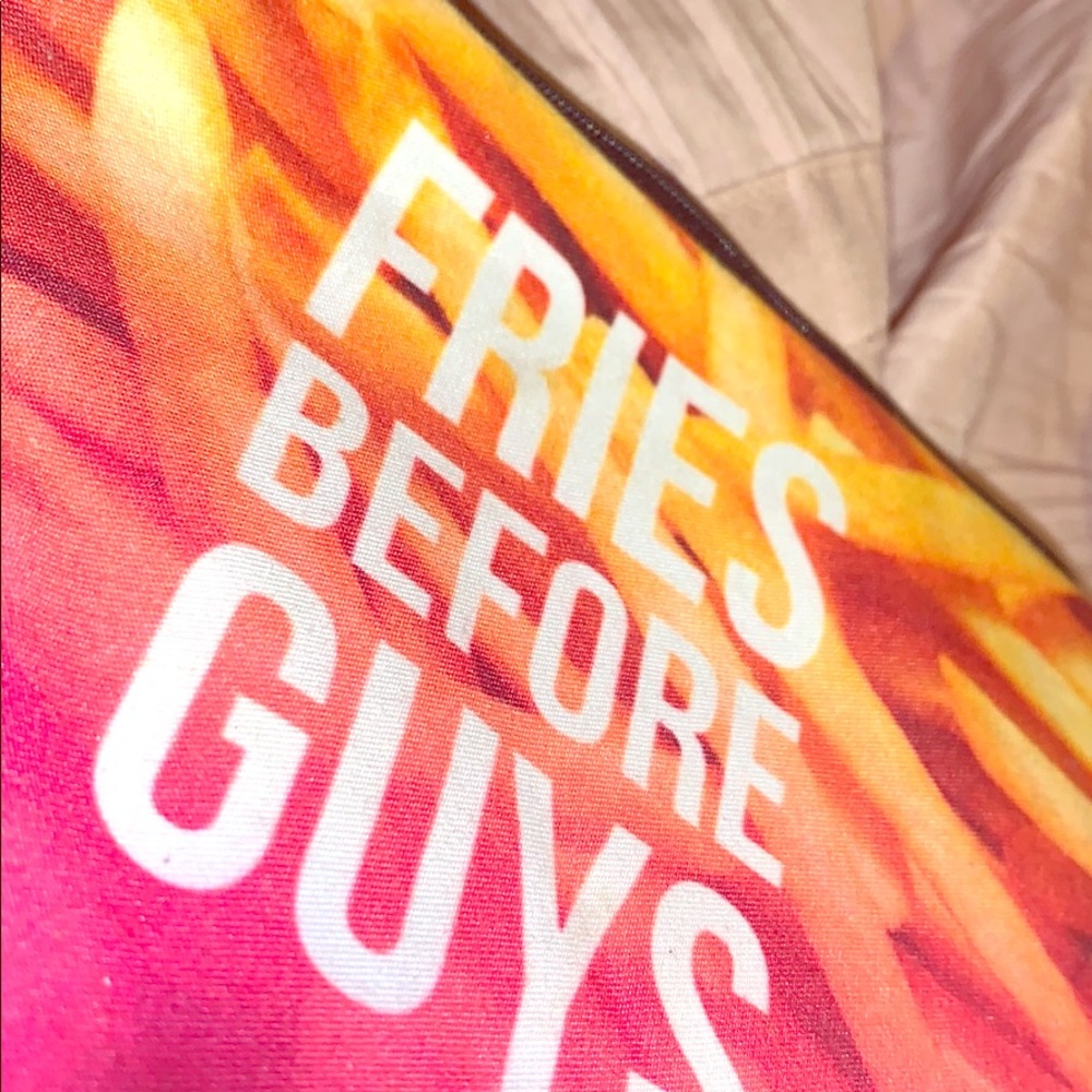 Makeup Bag // Fries Before Guys 😁